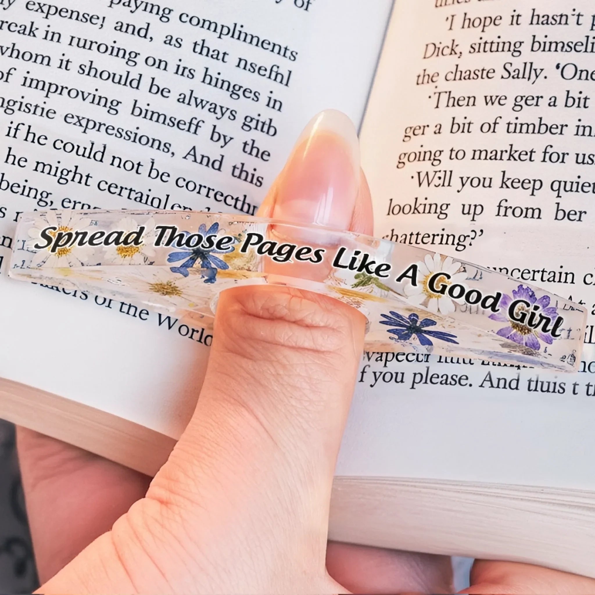 Custom Resin Book Page Holder - Personalized Bookish Gifts For Book Lovers, Bookworms, Readers - Read Dream Repeat