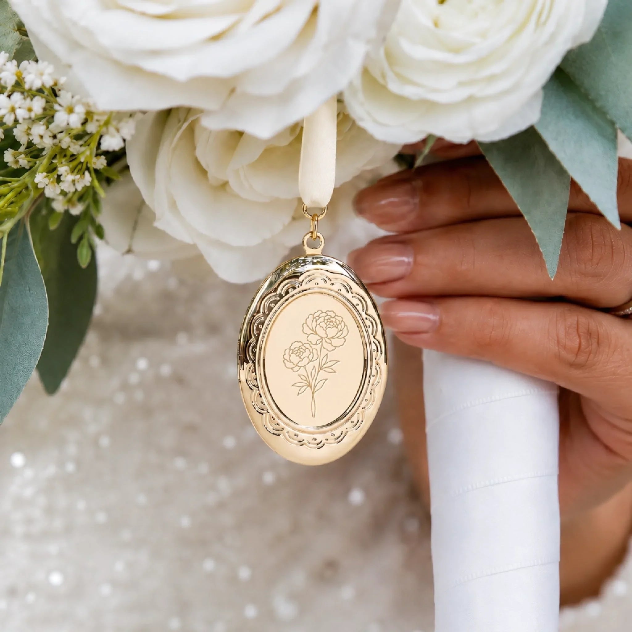 Custom Photo Locket Bouquet Charm – Personalized Memorial Sympathy Gifts For Brides - Walk Down The Aisle Together